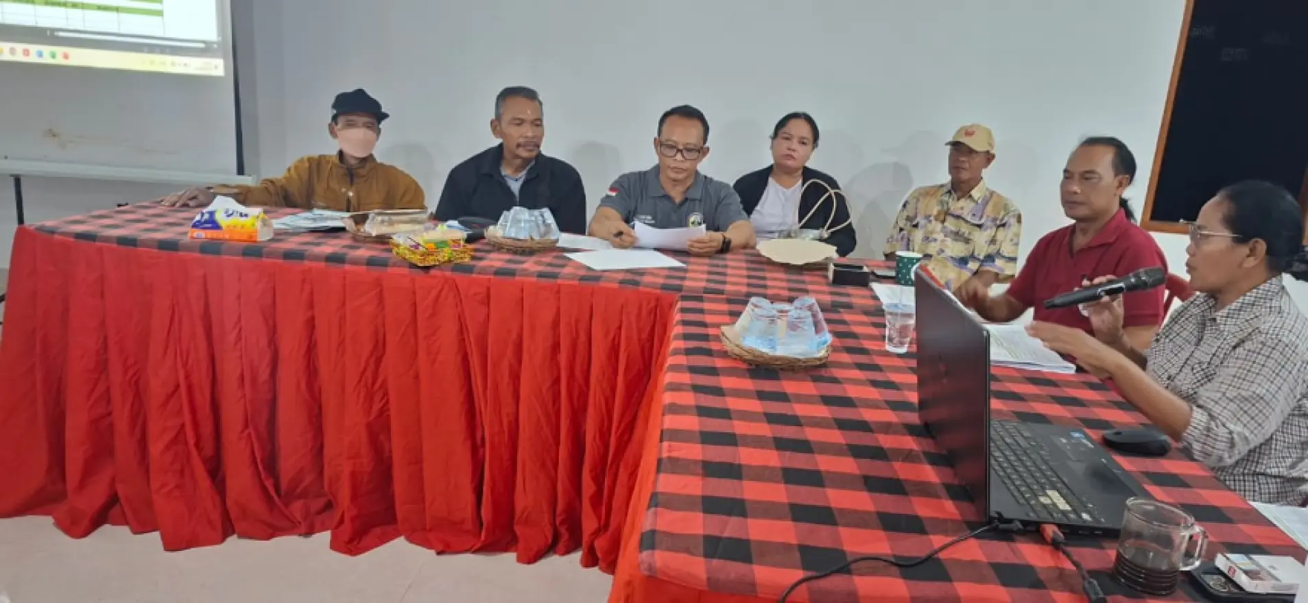 Pemerintah Desa Pangkung Karung Bersama BPD Gelar Rapat Pertanggungjawaban Triwulan II Tahun Anggaran 2026